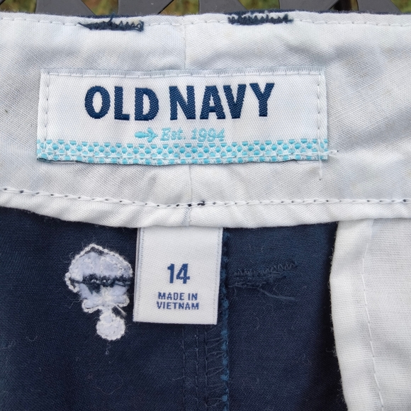 Old Navy Shorts - Picture 3 of 7